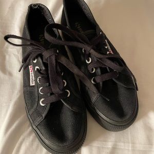 Superga Sneakers